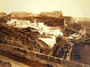 CD eh- 070- MEK- Fort Est